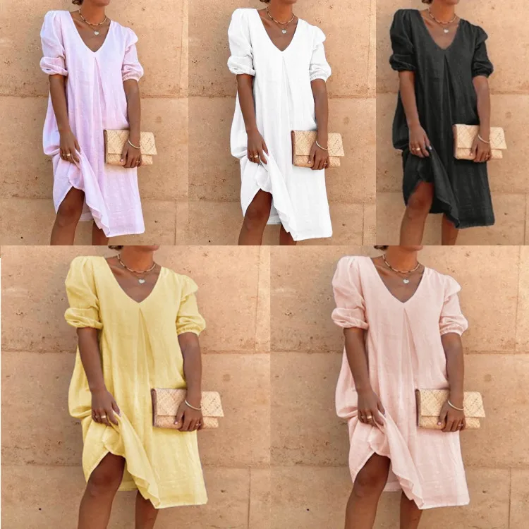 

Летнее платье средней длины с V-образным вырезом