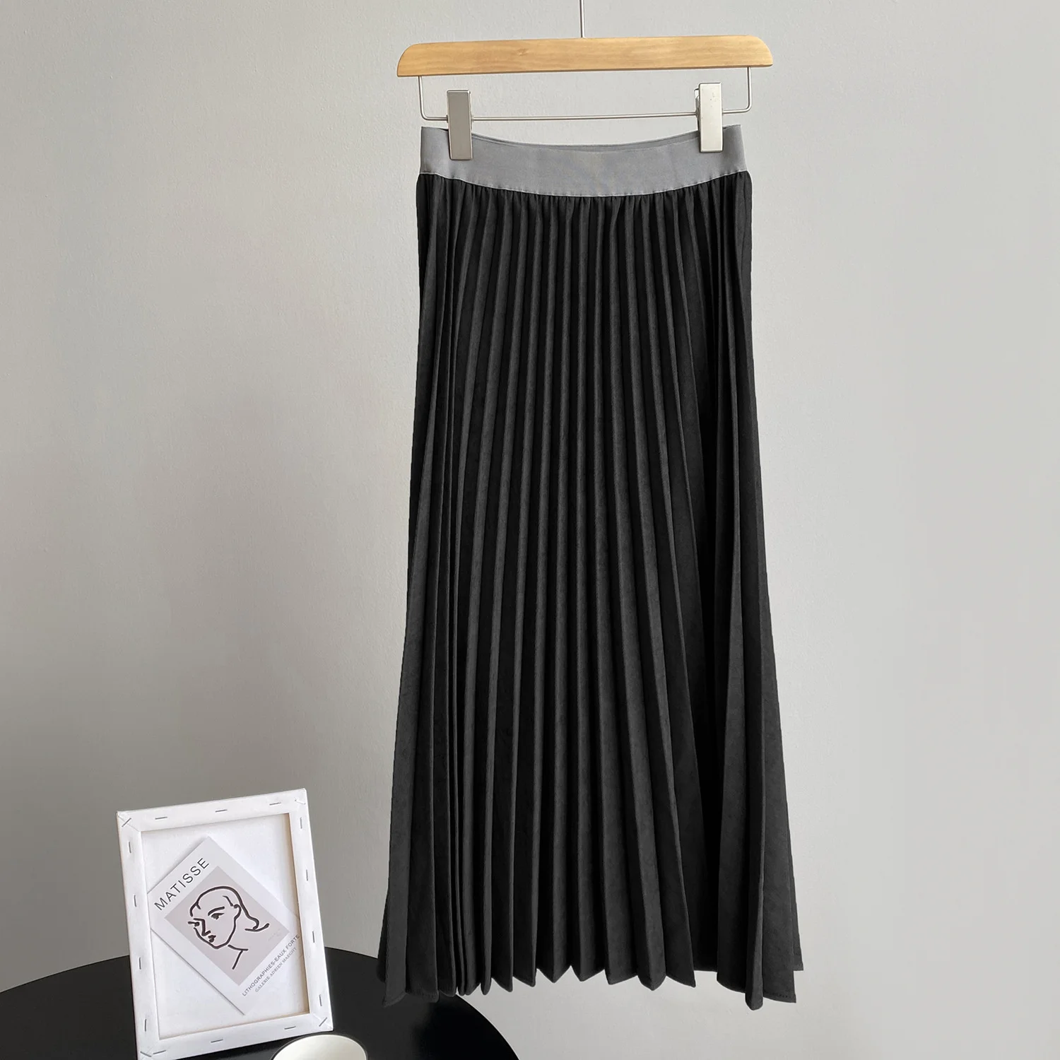 

COZOK Pleated Skirt Mid Length Women's High Waist Slim 2021 Elastic Waist Black A-line Skirt 751