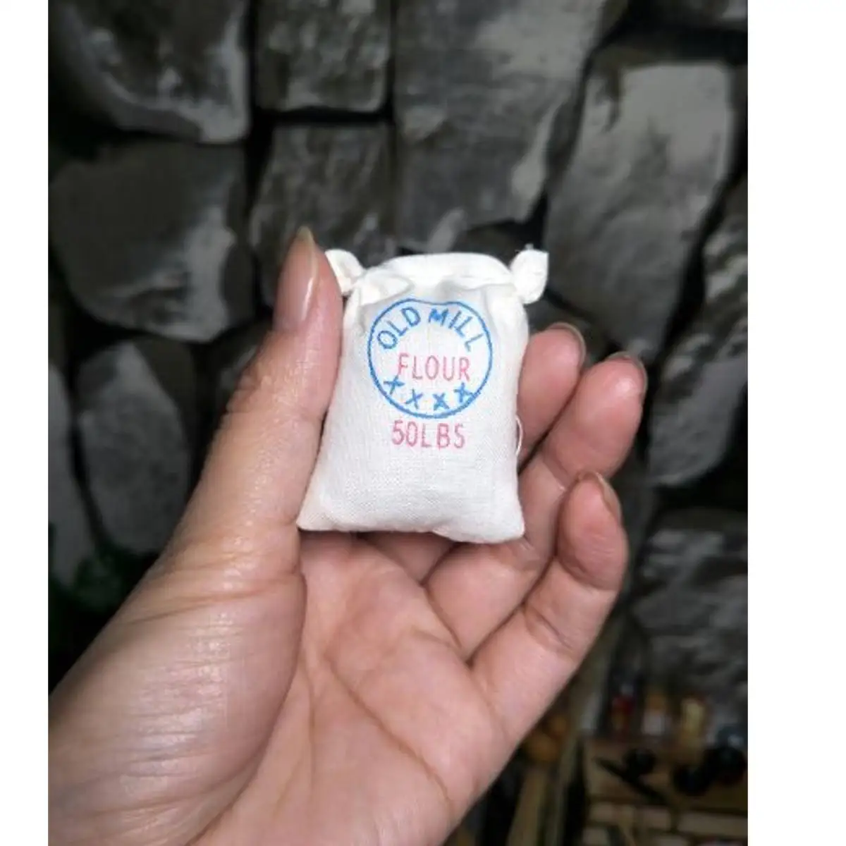 

6PCS 1/10 Simulation Decoration Rice Food Bag For Tamiya CC01 Axial Scx10 90046 90047 Rc4wd D90 Trx-4 Trx4 Rc Crawler