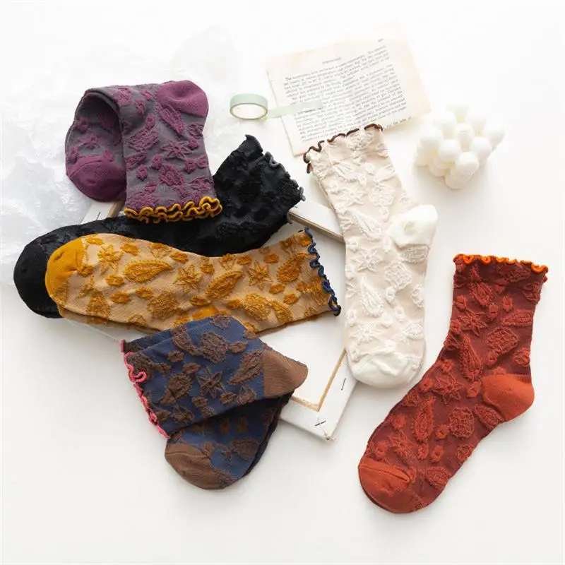 Autumn Winter Women Fashion Cotton Three-dimensional Flower Socks Curled Knitted Retro Style Ruffle Flowers Pattern Socks Female