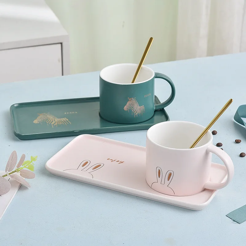 Роскошные простые кружки кофейные чашки наборы блюдец милая мультяшная