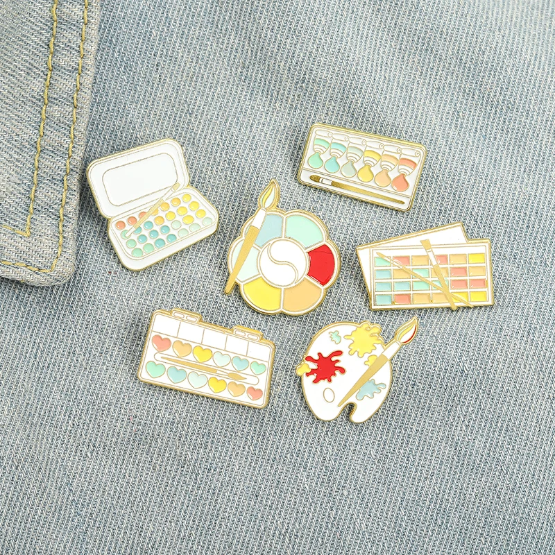 

Artist Painter Enamel Lapel Pins Rainbow Heart Watercolor Palette Art Brooches Bag Badge Jewelry Gift for Friends Wholesale