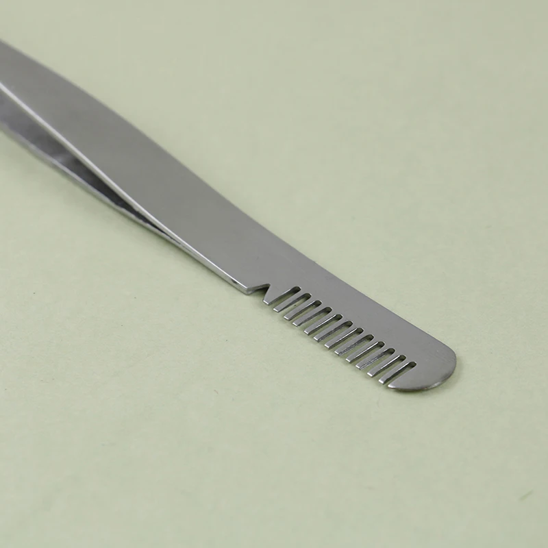 

1PC Stainless Steel Face Hair Removal Eye Brow Trimmer Eyelash Clip Bend Tip Comb Eyebrow Tweezers Cosmetic Beauty Makeup Tool
