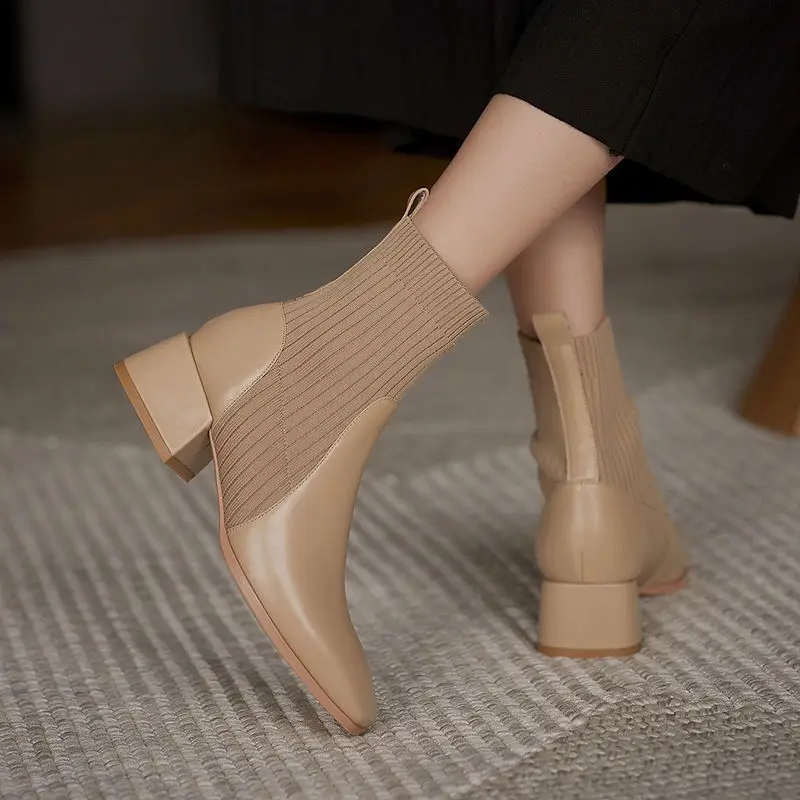 

Fashion Set of Feet Women's Ankle Boots Casual Square Heels Office Lady Boots Thick Bottom Non-slip Slip-On Comfortable Boots