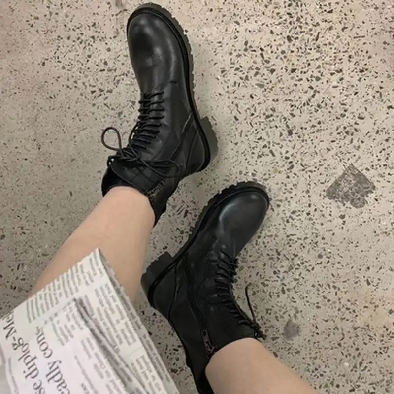 Boots women 2019 autumn and winter leather front rear straps retro round head Martin boots flat bottom with a tube wom |