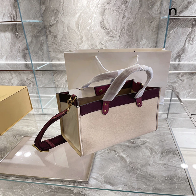 

Women's new hot style simple fashion all-match large-capacity handbag leather square milk tea brown diagonal bag