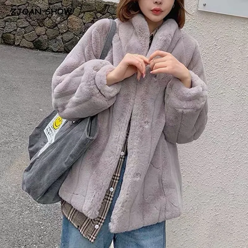 

2020 Winter Striped Line Stand Collar Hairy Shaggy Faux Fur Coat Vintage Long sleeve Furry Faux Fur Women Jacket Loose Outerwear