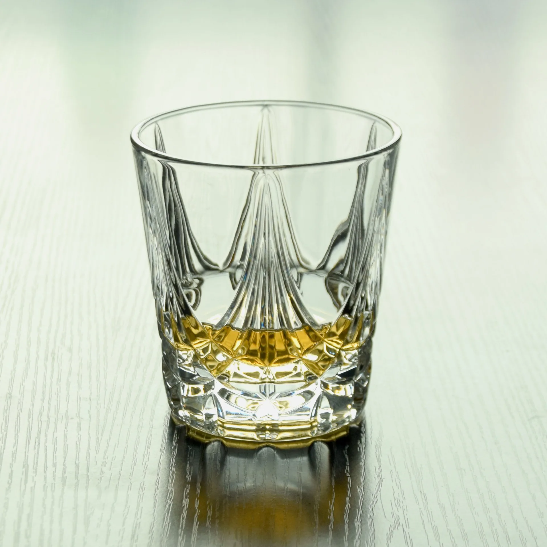 

Set of 2 top quality crystal whiskey wine glass for party club beer drinking glass cups 0831-20