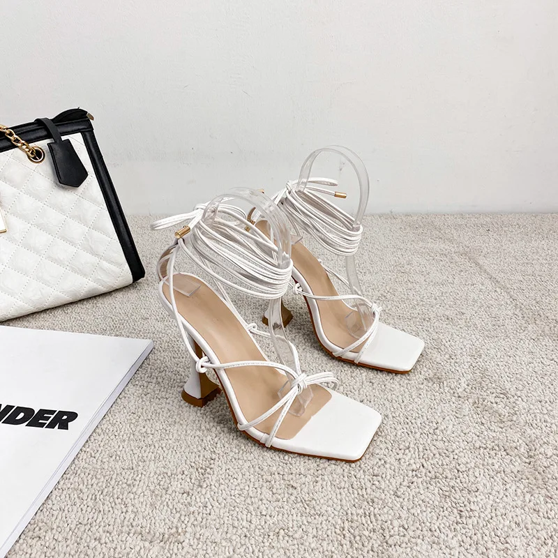 

2021 new women's shoes wine cup heel high heel square head large size bandage women's sandal