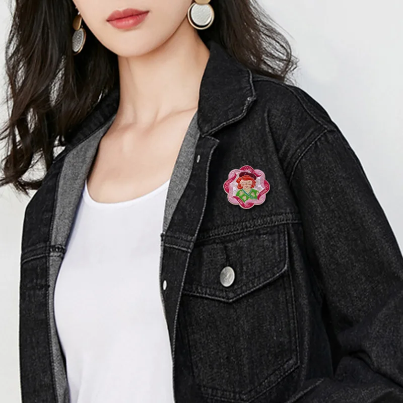 Molly Weasley and Family Knitted Clock Enamel Pin Movie Book Fans Magic Addition | Brooches