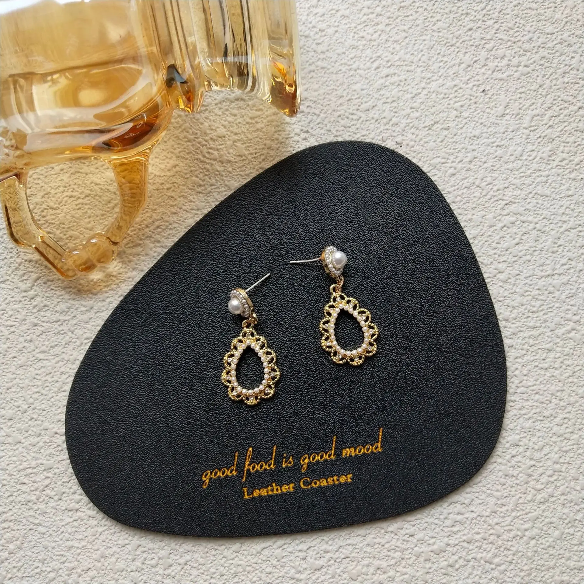 

SNCSDK 2020 Trendy Retro Lace Water Drop Hollow Temperament Elegant Style Pearl Women Stud Earring New All-match Fashion Jewelry