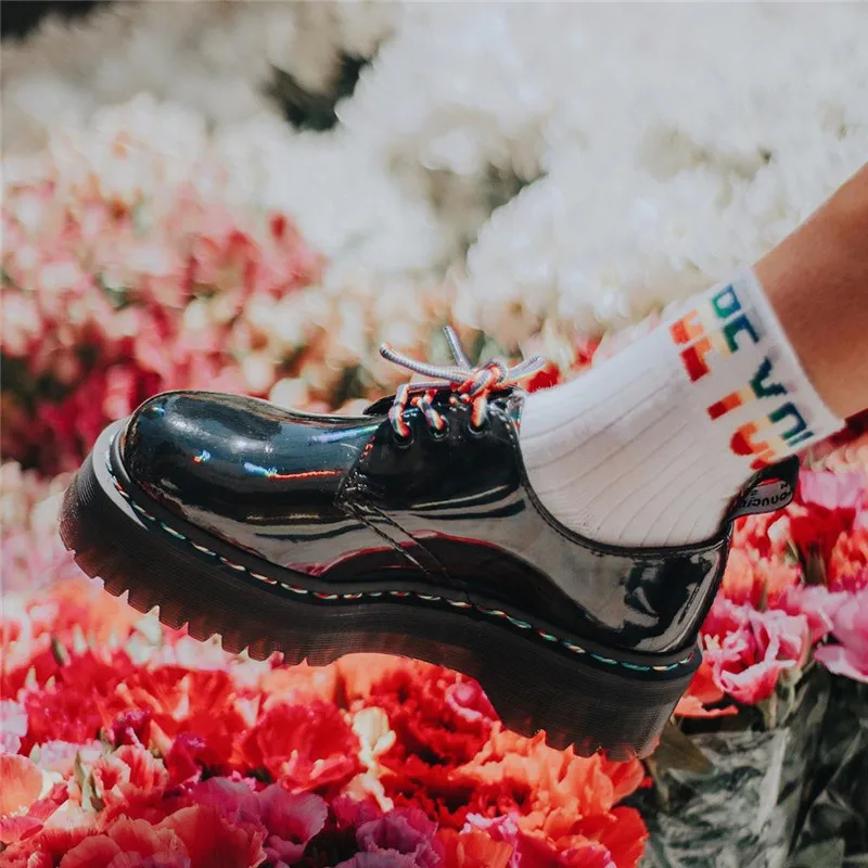 

New casual single shoes women's shoes thick bottom color red rainbow cowhide boots low top style