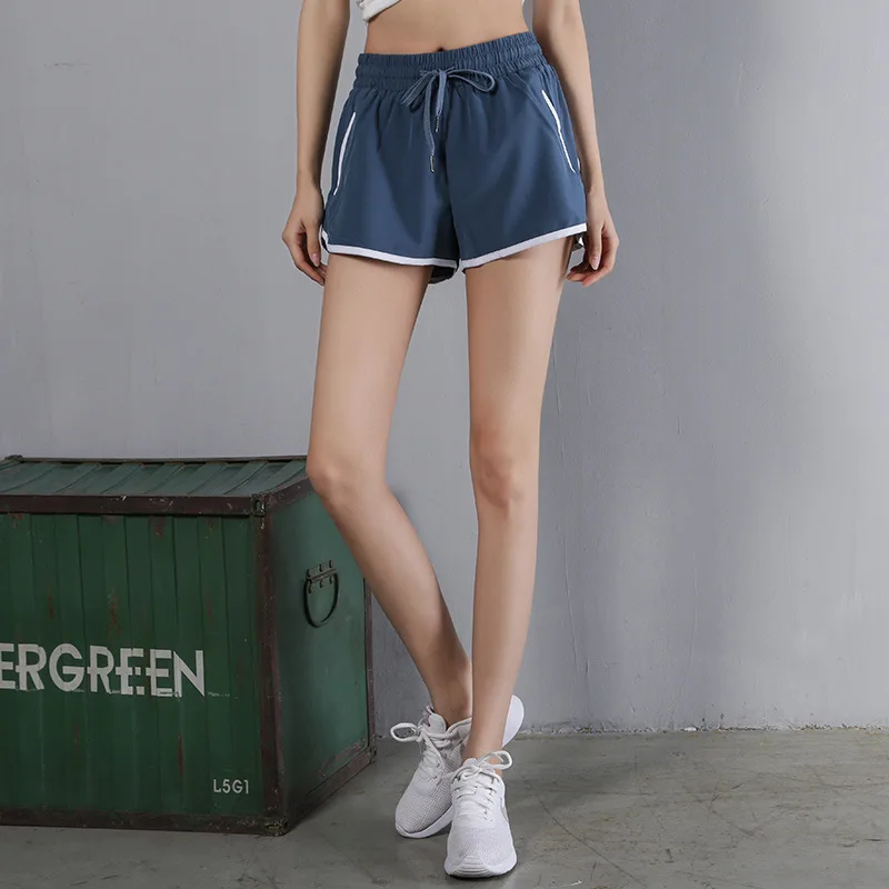 Шорты женские повседневные с эластичным поясом черные/белые пляжные пикантные