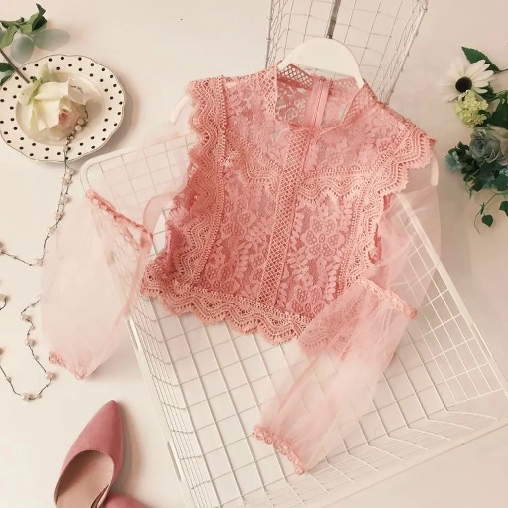 Женская кружевная прозрачная блузка летняя пикантная короткая с длинными