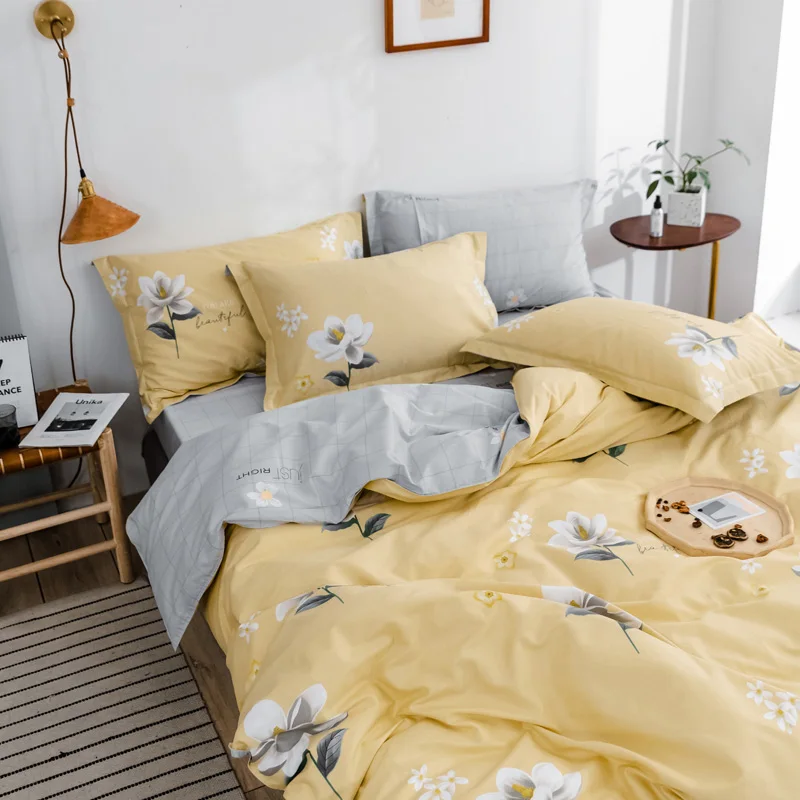 Комплект постельного белья из 4 предметов пододеяльник с белыми желтыми цветами