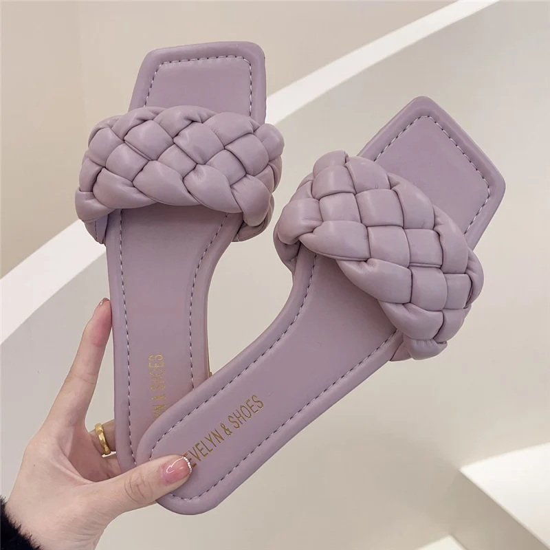 Женские шлепанцы из мягкой кожи синие на плоской подошве пляжные тапки