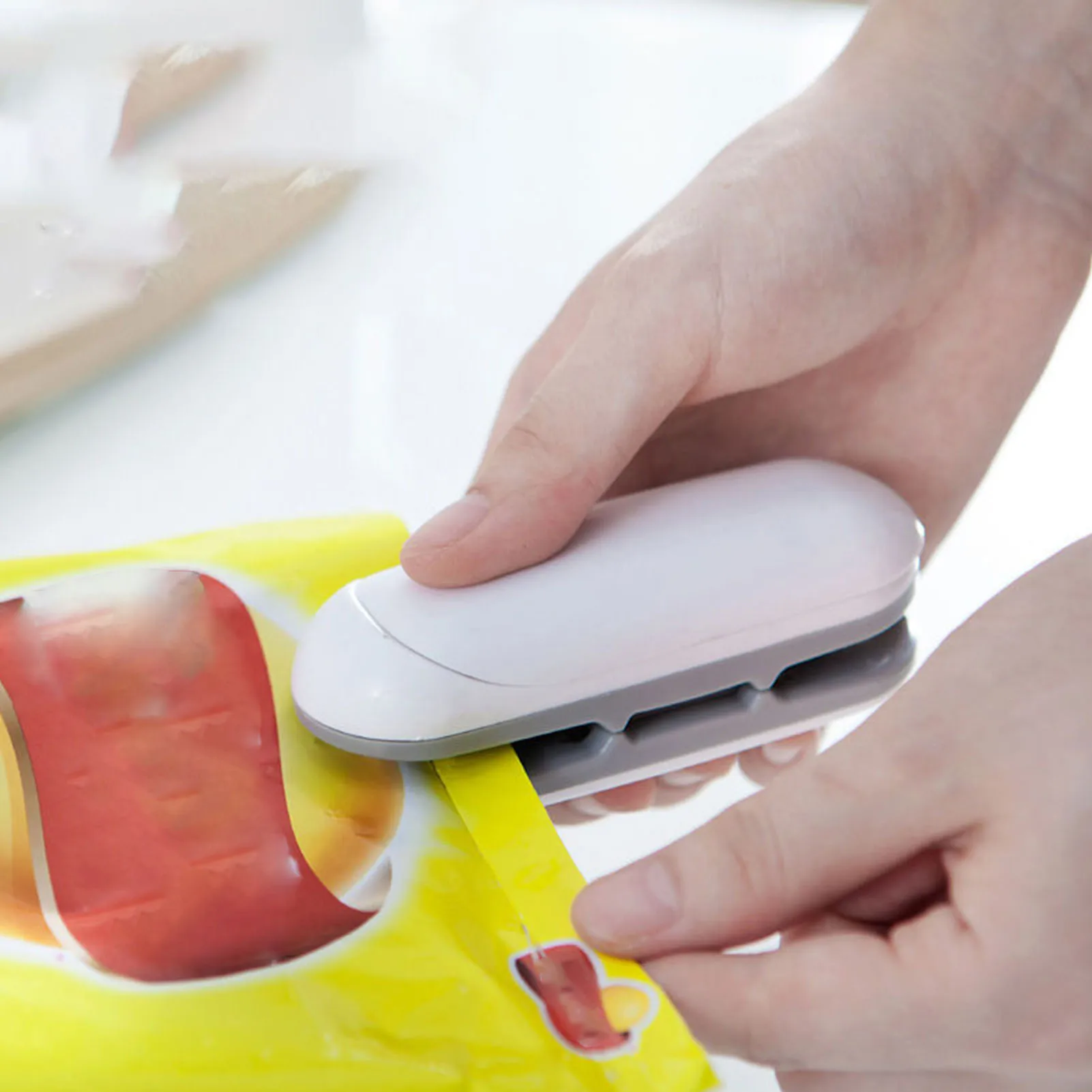 

HOT Best Portable Mini Sealing Household Machine Heat Sealer Capper Food Saver for Plastic Bags Package Mini Gadgets
