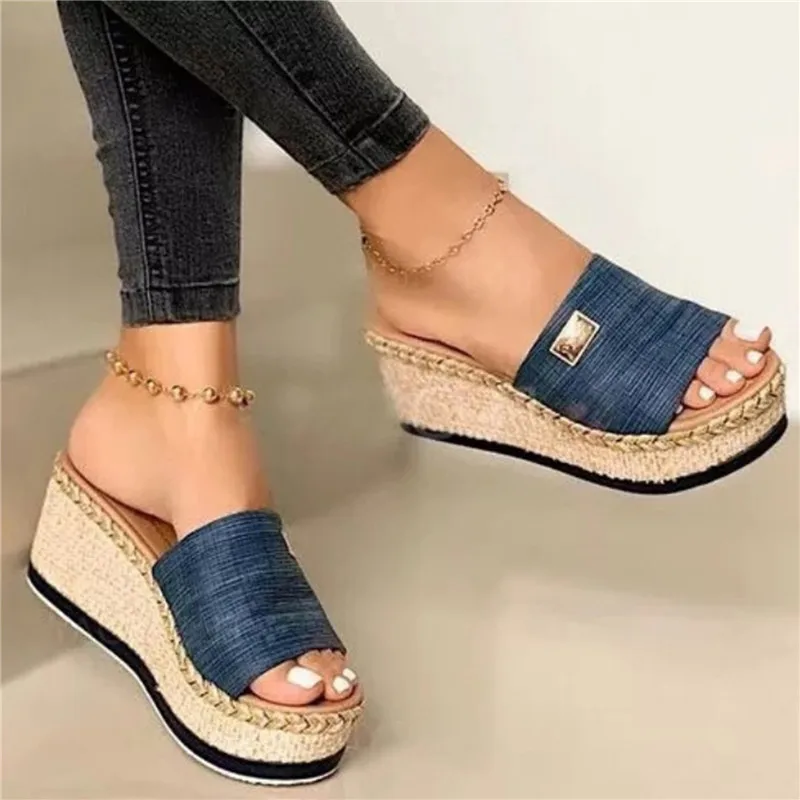 

Women Sandals Platform Slippers Shoes Female Woven Shoes 2021 Summer Indoor Outdoor Beach Shoes All-Match Female Pu Slippers