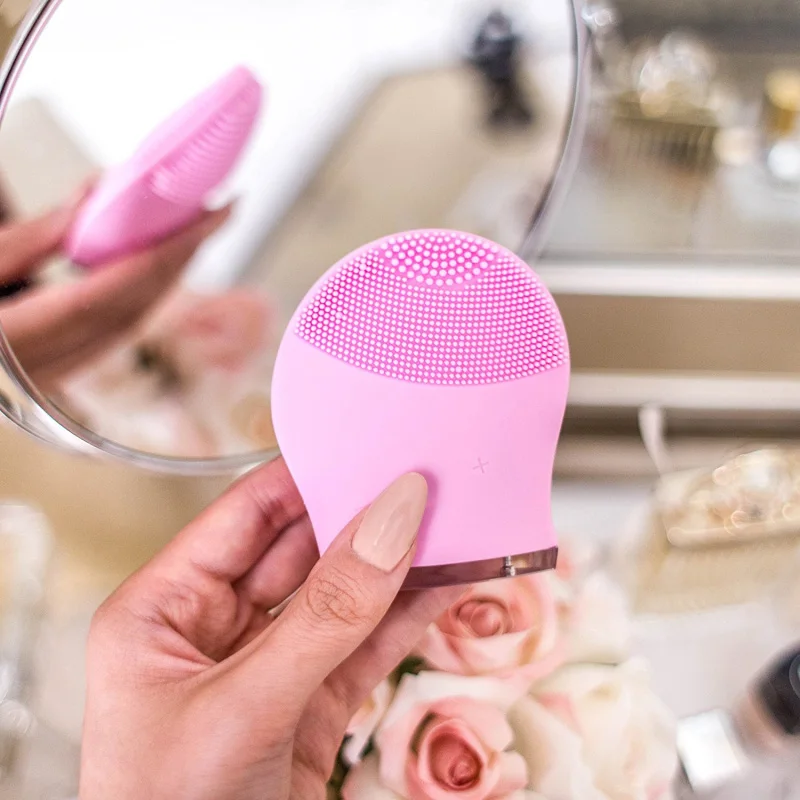 Электрический силиконовый инструмент для глубокого очищения лица очищающее