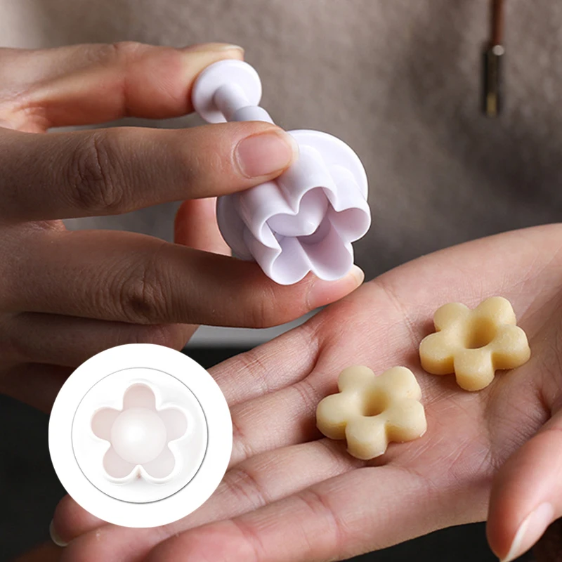 

Practical Fondant Biscuit Mold 4Pcs/Set Reusable Cookie Cutter Embosser Die Nice Flower Cake Decorating Tools Kitchen Supplies