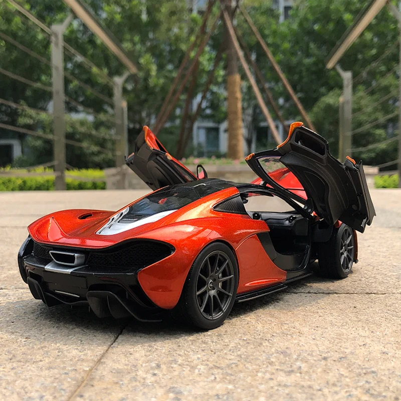 1:24 литая модель автомобиля MCLAREN P1 оригинальная фабрика открывает дверь желтая