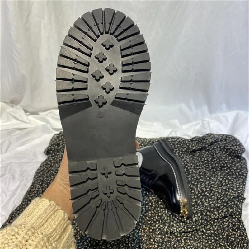 Женские туфли с круглым носком туфли-лоферы металлическими булавками оксфорды