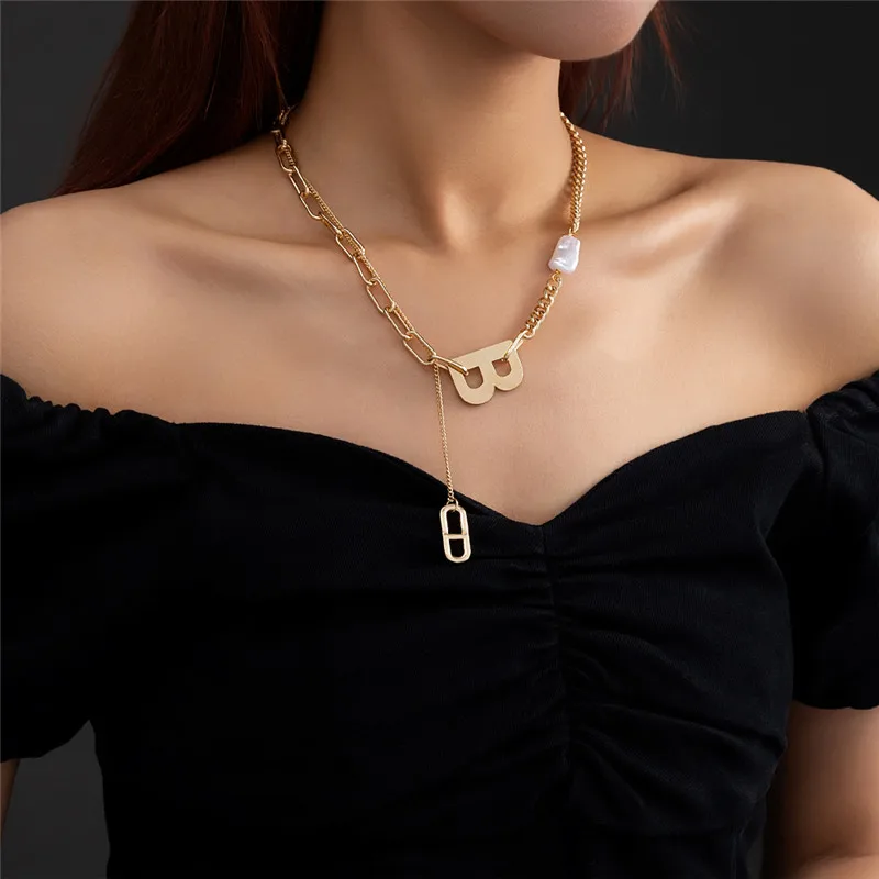

Женское Ожерелье-чокер с подвеской в виде букв