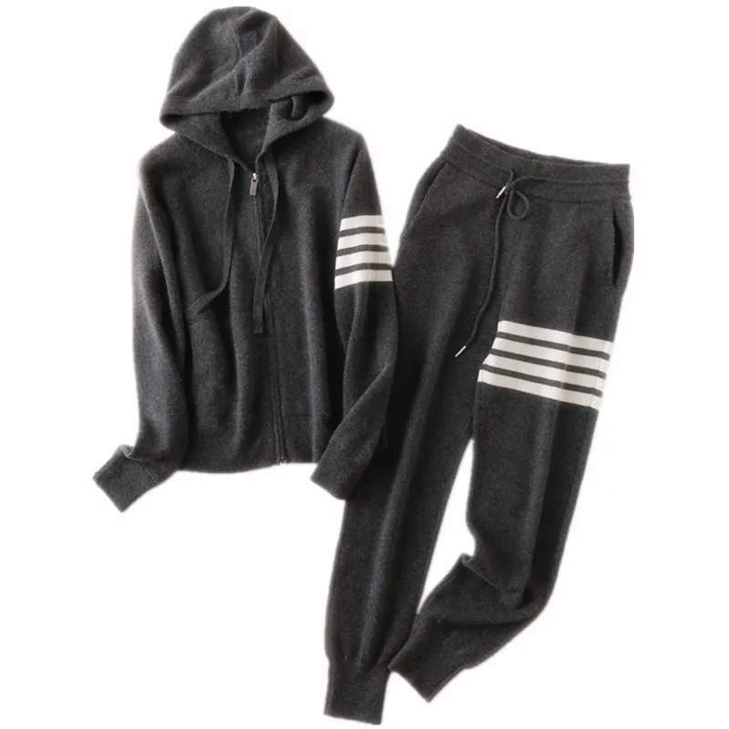 

20 new winter leisure sports cashmere suits female two-piece with thick wool knit hooded cardigan loose version