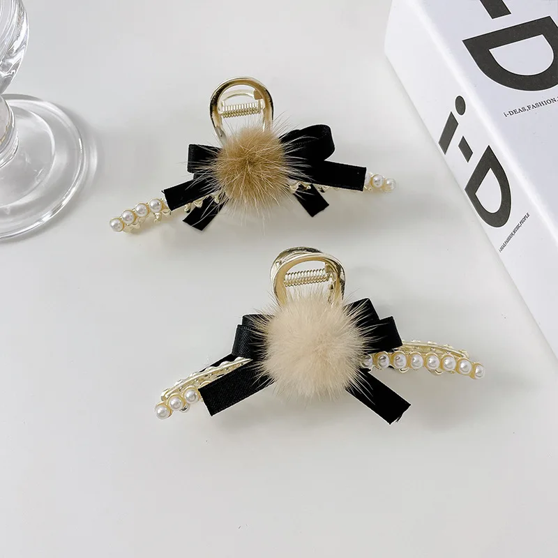 

Bow Ribbon Pearl Plush Ball Hair Claws Hair Accessories Metal Grab Clip Women Sweet Hair Clip Shark Clip on the Back of the Head