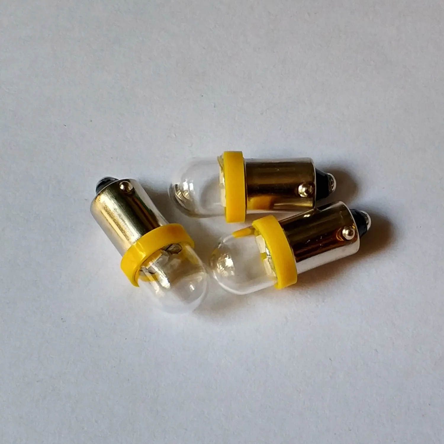 Ba9s#44 2 SMD 3528, светодиодный лампочка AC6.3v для pinball светодиодный с матовой шляпой,+ 47 мкФ не призрак