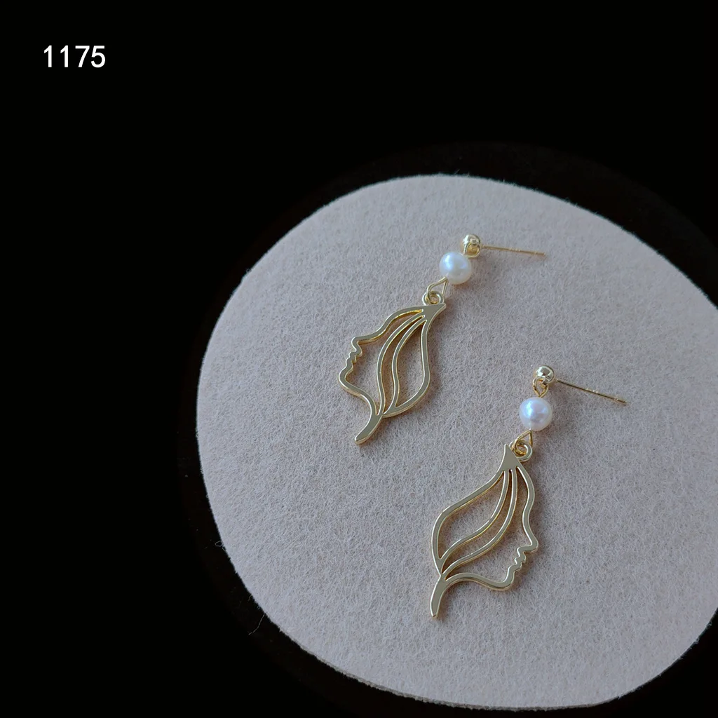 Женские серьги-гвоздики ручной работы с натуральным пресноводным жемчугом 14