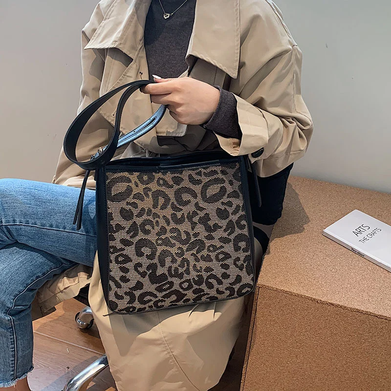 Вместительная сумка Женская Осенняя Новая модная леопардовая сумка-мешок тысяча