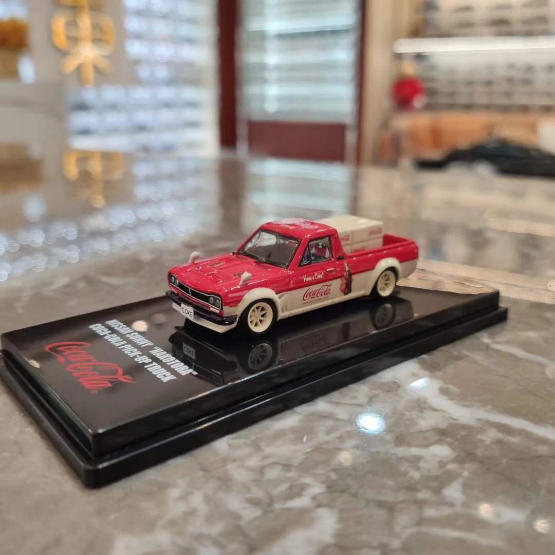 

INNO 1:64 Nissan Hakotora Pickup Limited Collector Edition Metal Diecast Model Toy Gift