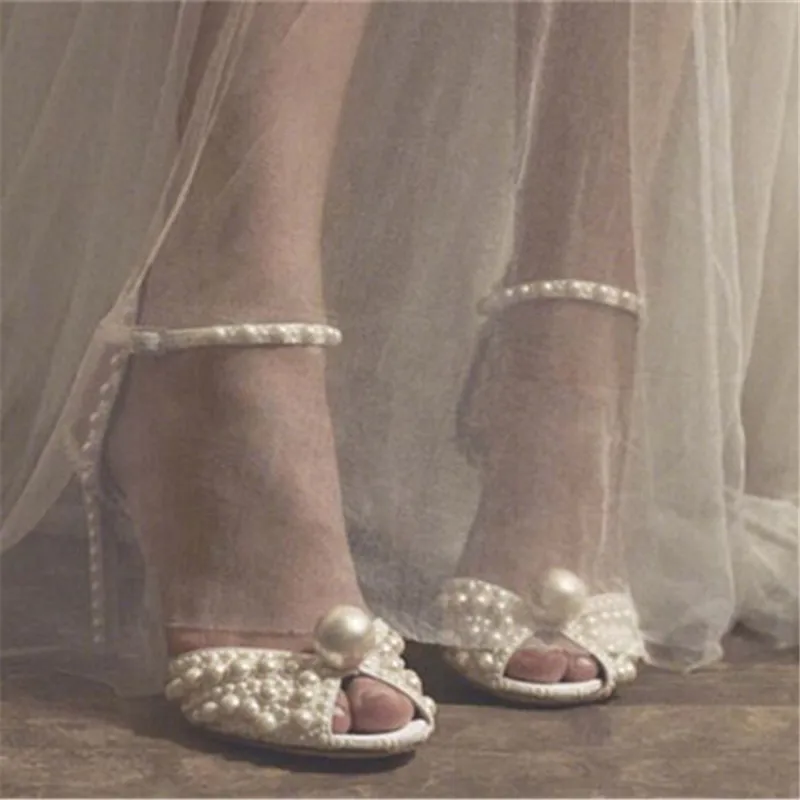 Туфли женские свадебные с перламутровой вставкой роскошные Босоножки открытым