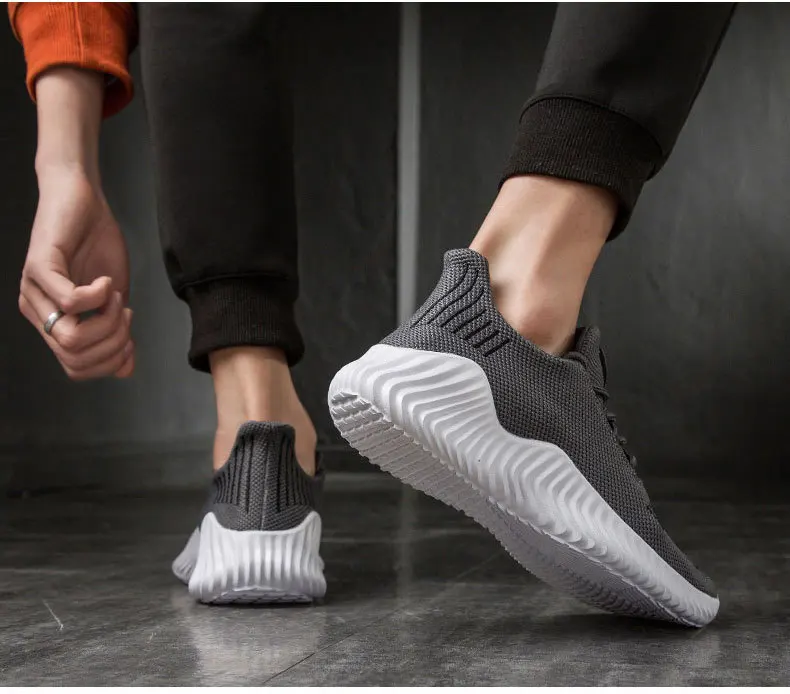 Мужские кроссовки Flyknit Дышащая повседневная мужская обувь Light Large Size Tennis Male Поддержка взрослых Dropshipping 39-47