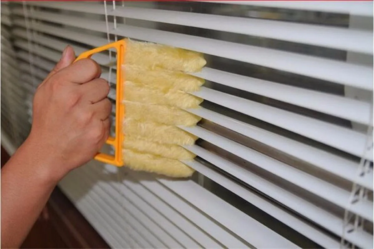 

1PC Useful Microfiber Window cleaning brush 16*13*5cm