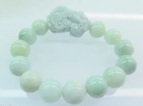 FREE SHIPPING  Elegant Chinese A Grade Green stone / Jadeite Smooth Bead & PIXIU Bracelet
