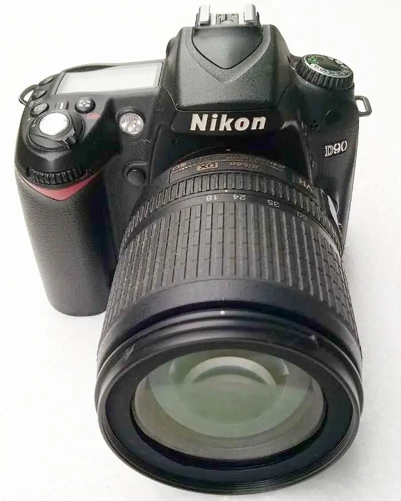 USED,Nikon D90 12.3MP DX-Format CMOS Digital SLR Camera with 18-105 mm f/3.5-5.6G ED AF-S VR DX Nikkor Zoom Lens
