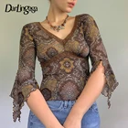 Женская Винтажная футболка с кружевной отделкой и V-образным вырезом