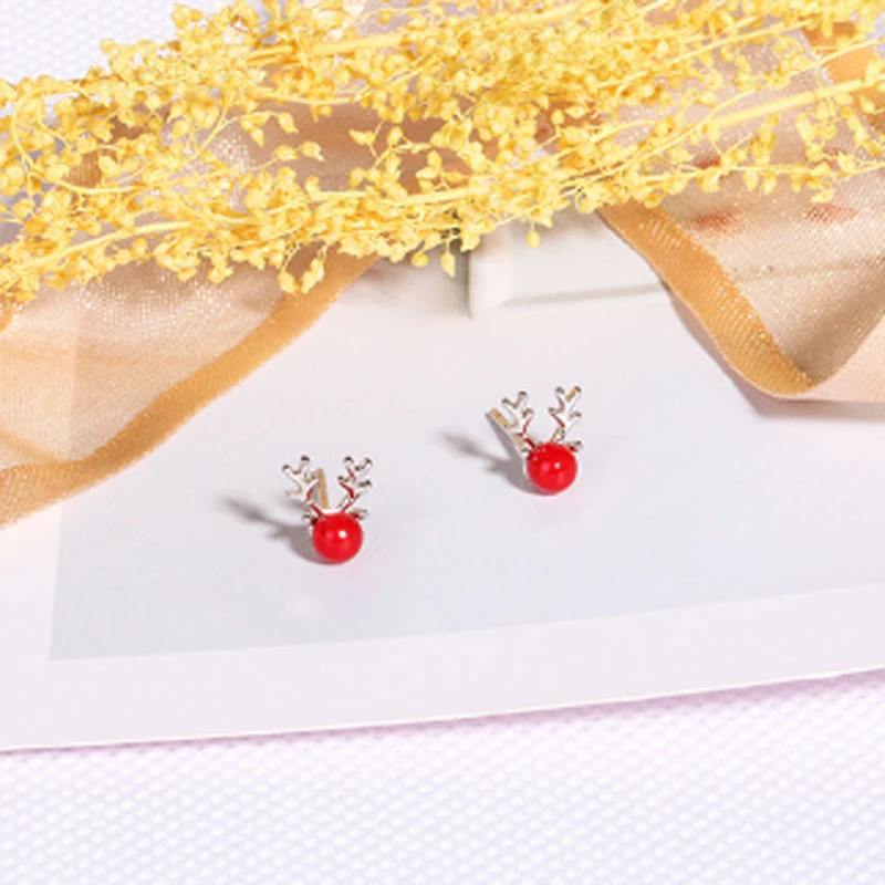 

Little Elk Pearl Earrings Female Temperament Fashion Korean Simple Earrings Animal Antlers Christmas Ornaments Earring For Women