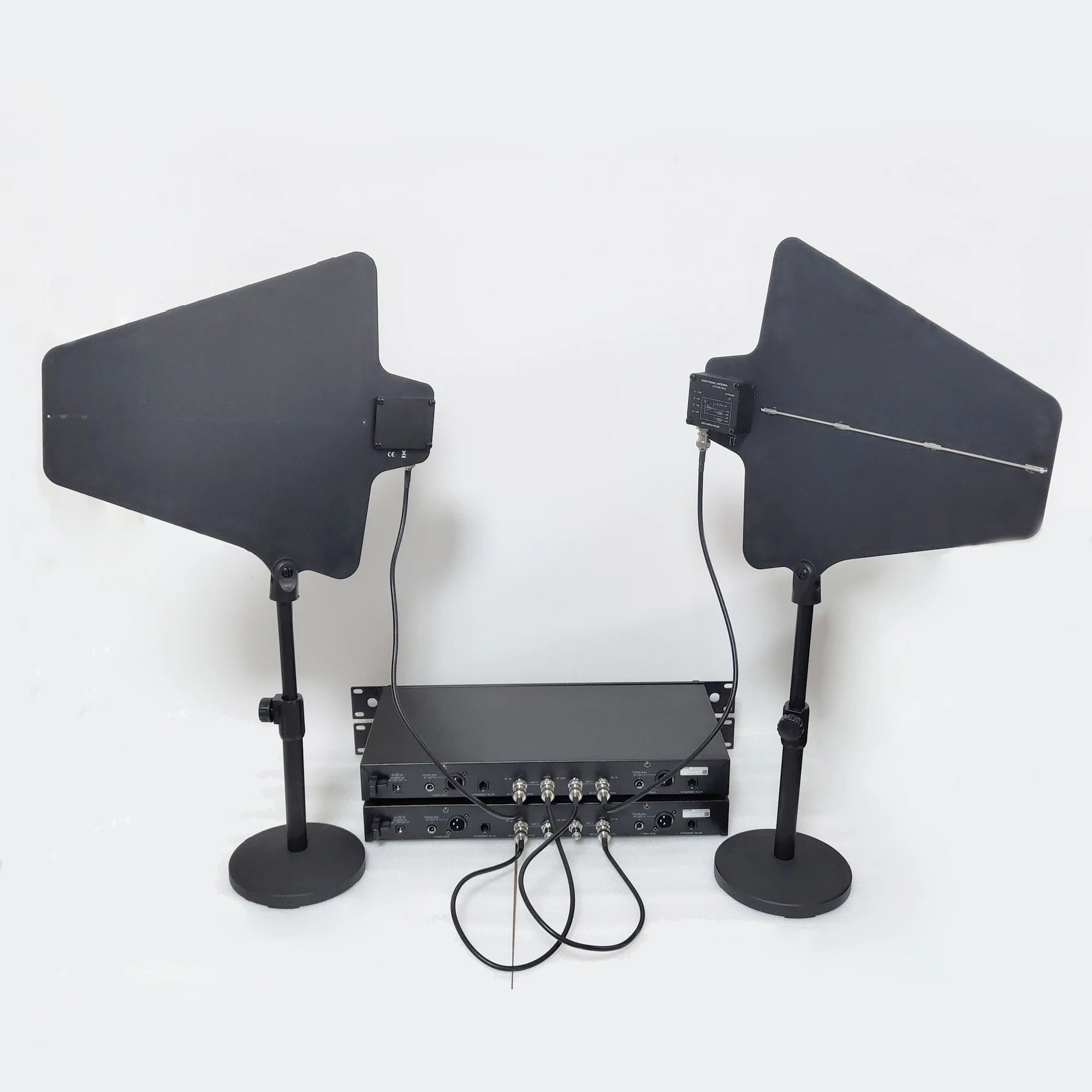 Bluetooth-микрофон разнесённый в диапазоне 200 м