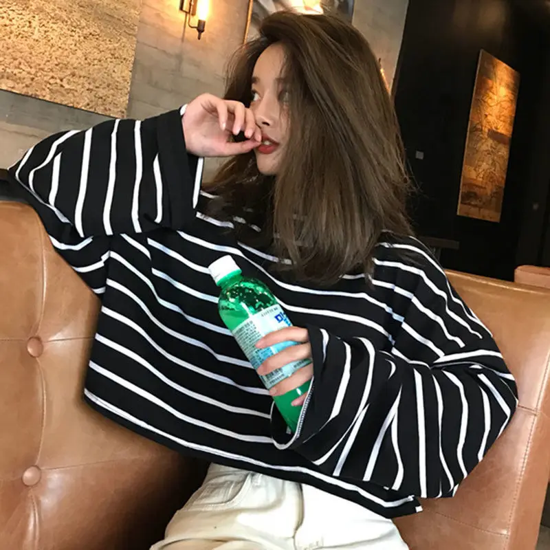 

Black-white Striped Long Sleeve T-shirts Women Loose Oversized Korean Tees Leisure Autumn Lady Harajuku Trendy Top All-match