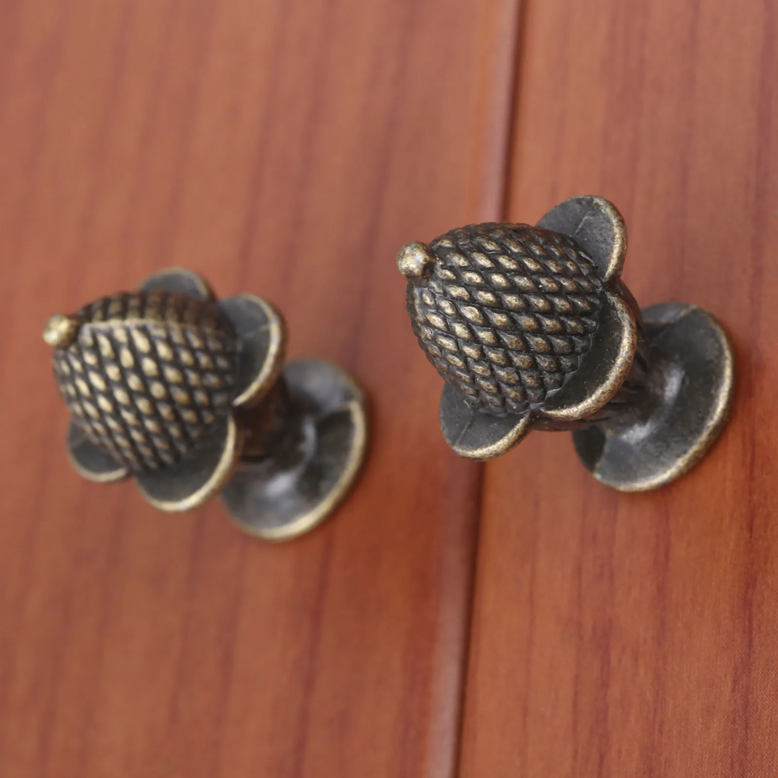 Ручки для дверей шкафов винты античный бронзового цвета из цинкового сплава