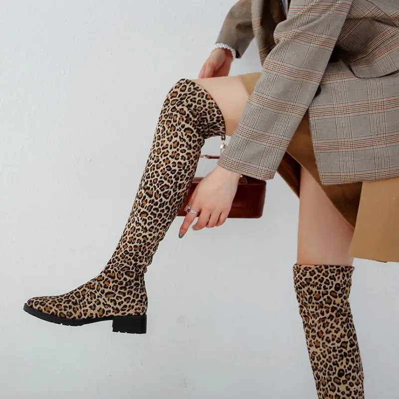 Женские зимние Стрейчевые сапоги taofen теплые леопардовые с закругленным носком