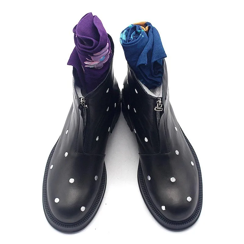 Подиумные итальянские мужские ботильоны в горошек с вышивкой на толстой