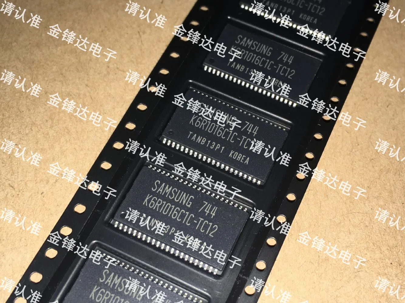 

K6R1016C1D-TI10 / C1D-UI10 / C1C-TC15 / C1C-TC12