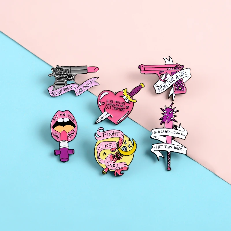 Розовая помада для девочек эмалированная булавка в виде пистолета сражение