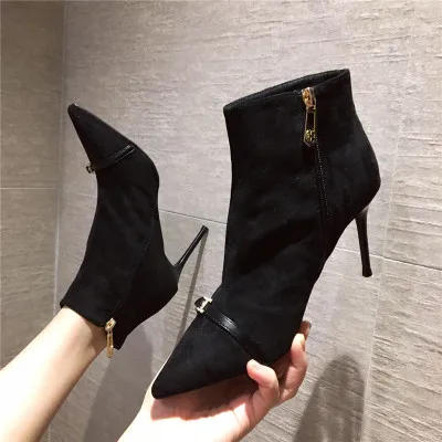 Новинка Осень зима 2019 привлекательные женские сапоги на высоком каблуке красные