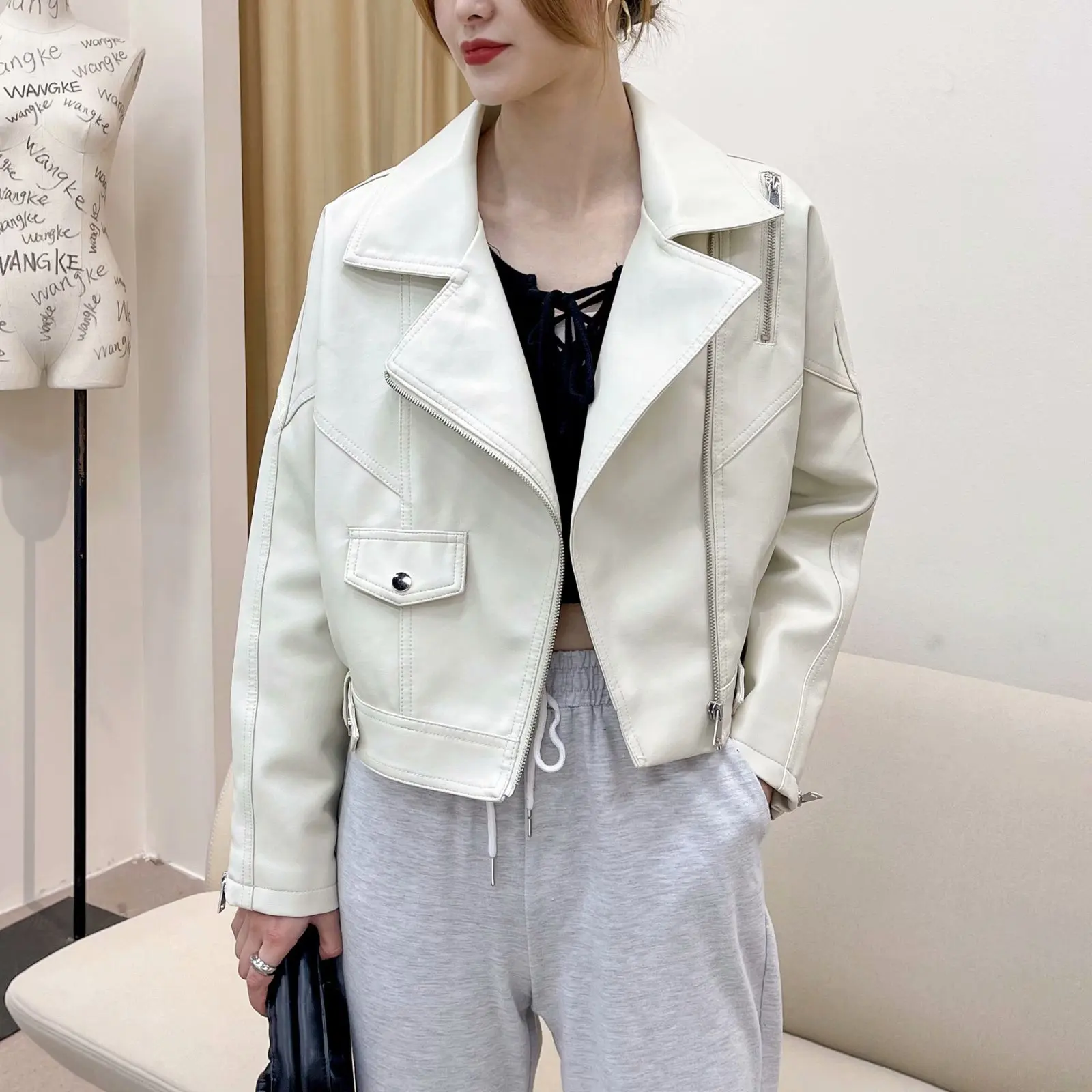 

Women Biker Moto Coat New 2021 Spring Autumn Loose Zipper Faux Leather Jacket Female Big Pocket Beige Oversize Leather Coats