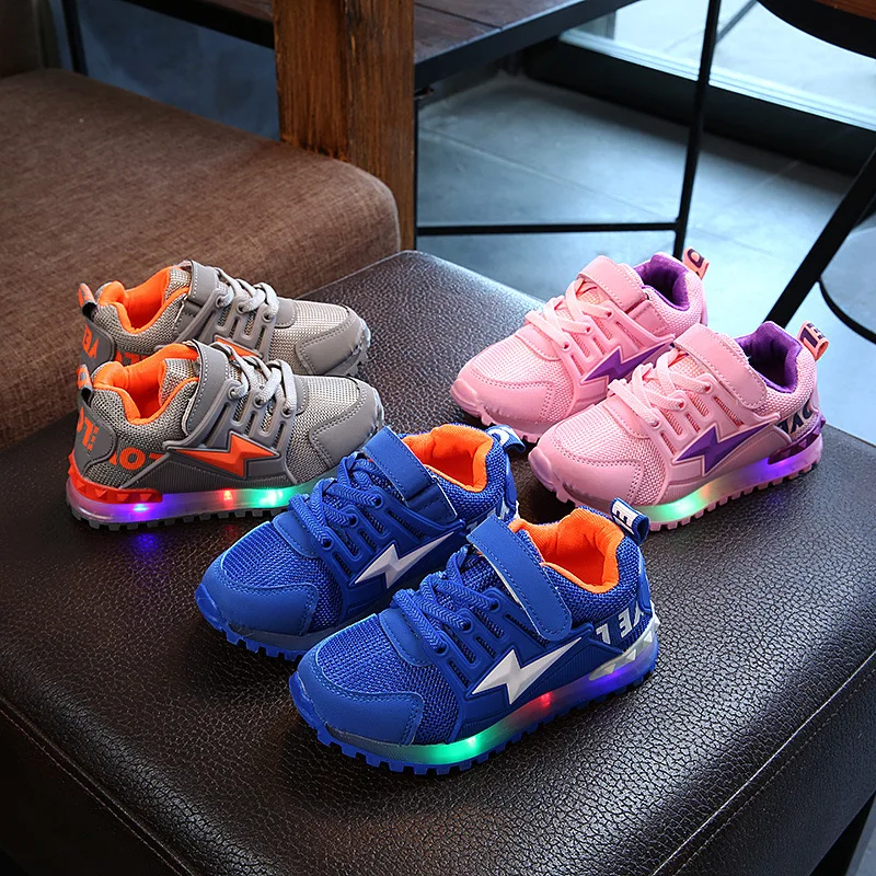 

2021 Spring New Children's Light-up Sports Shoes Boys and Girls Non-slip Lightning Breathable Leisure Sports Kids Shoes CS150